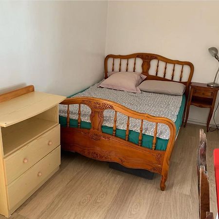 Une Chambre Simple Confortable Avec Acces Direct Aeroport D'Orly Extérieur photo